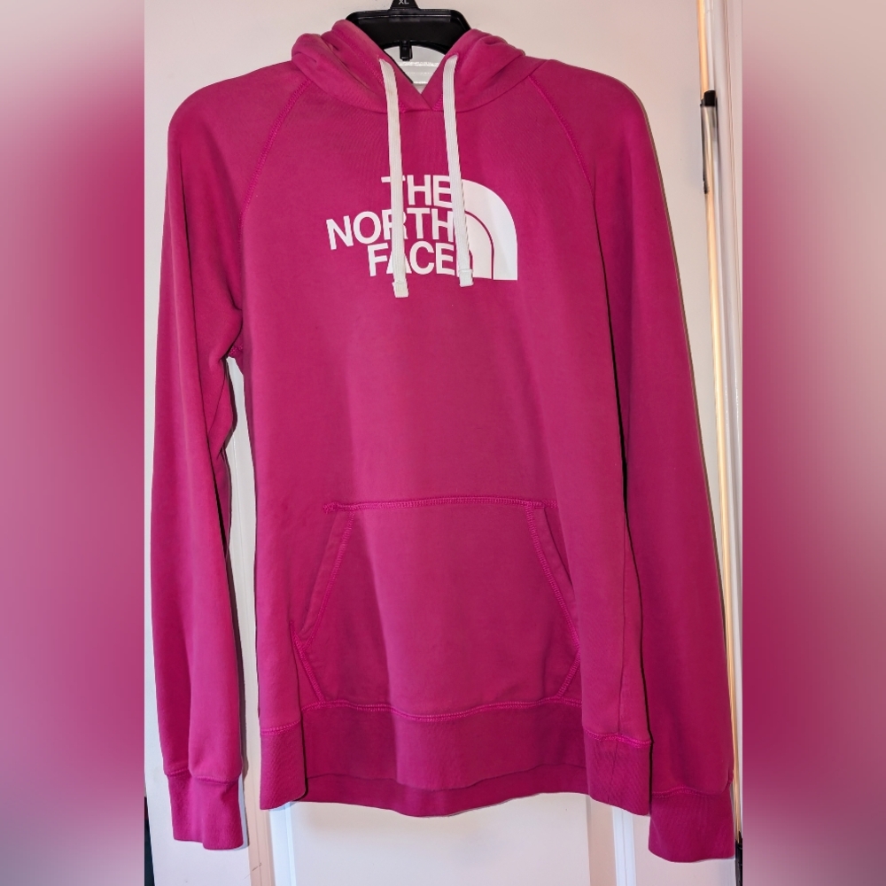 The North Face Women's Hoodie Large Pink 🩷